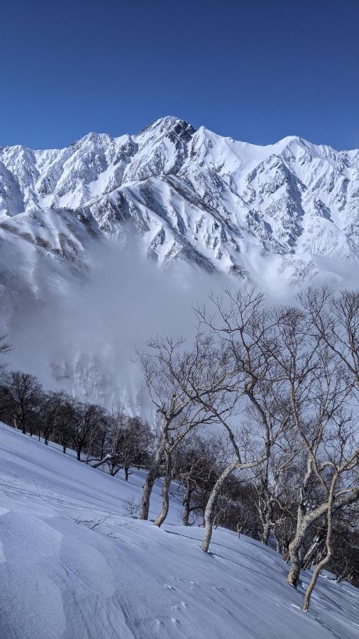 Guest House Zu-Thones Hakuba Exterior foto